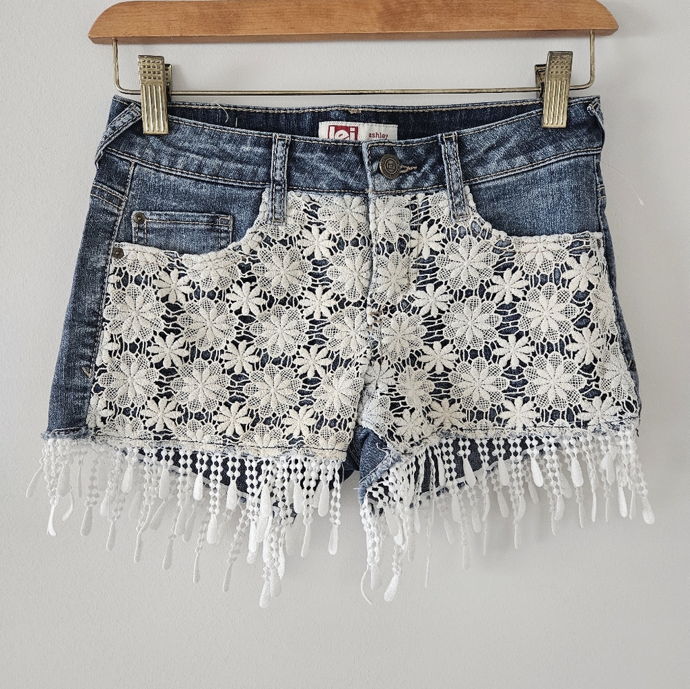 LEI Ashley Lowrise Denim Lace Fringe Shorts, Size 1